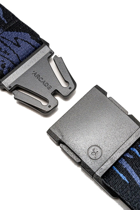 Arcade Out Of Range Belt - Navy- Close up of buckle