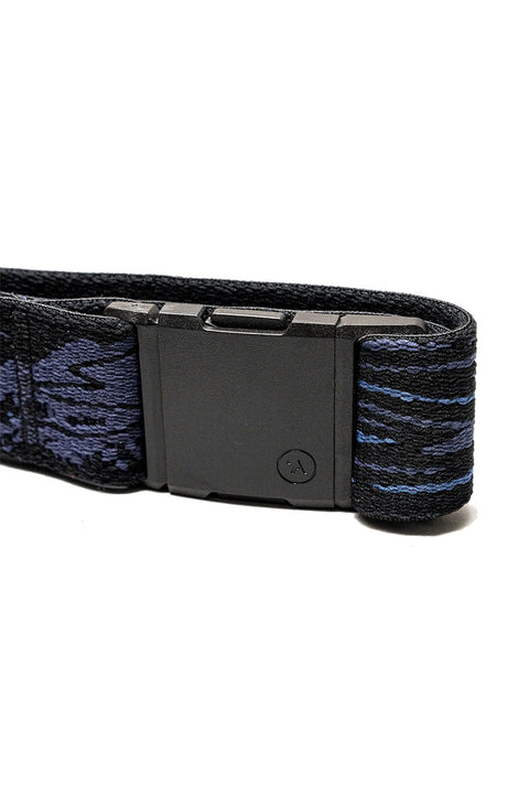 Arcade Out Of Range Belt - Navy- Close up of closed buckle