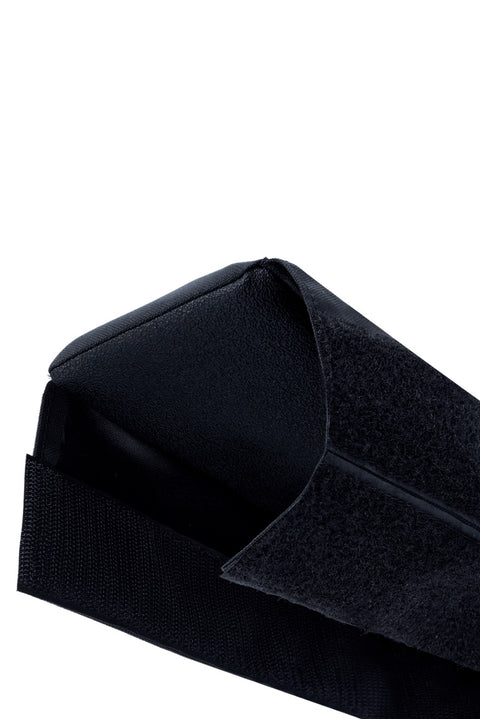 Dakine Deluxe Aero Rack Pads 28" - Black / White- View of Velcro closure