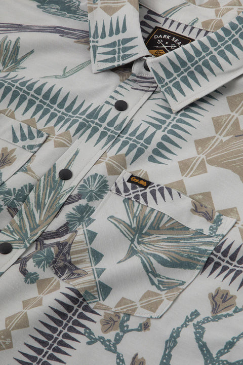 Dark Seas Cottondale SS UV Shirt - Khaki- Close up on print
