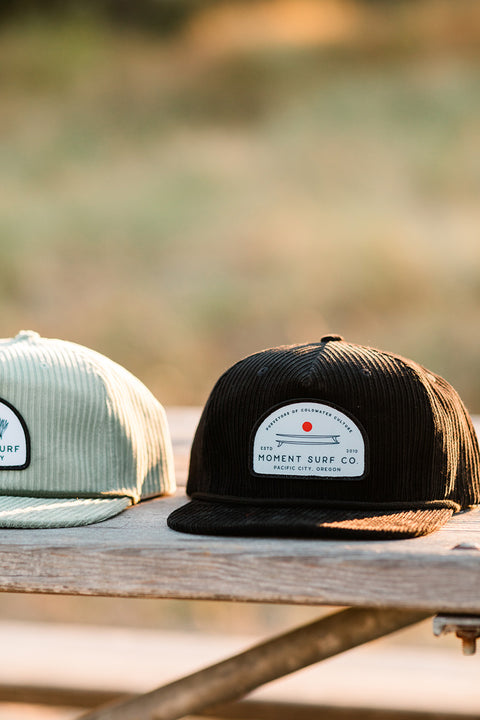 Moment Board Stack Corduroy Hat - Black
