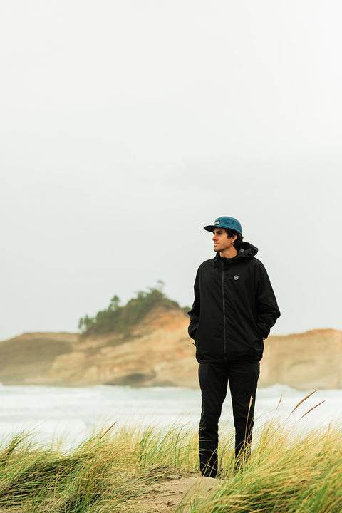 Moment Boxed Logo DWR Jacket - Black