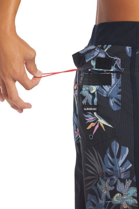 Quiksilver Highlite Scallop 19" Boardshorts - Black - Back Pocket Detail