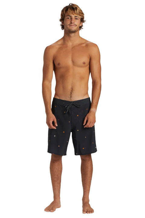 Quiksilver Surfsilk Straight Leg 19" Boardshort - Black - Full