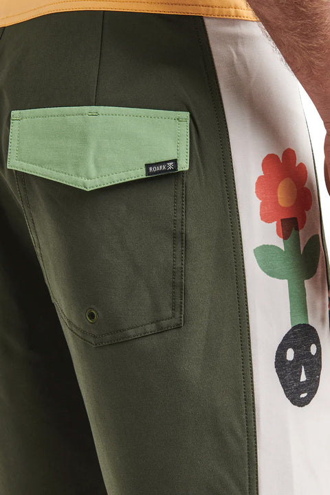 Roark Revival Passage 17" Boardshorts - Panel Deep Roots Dark Military - Back Pocket Detail