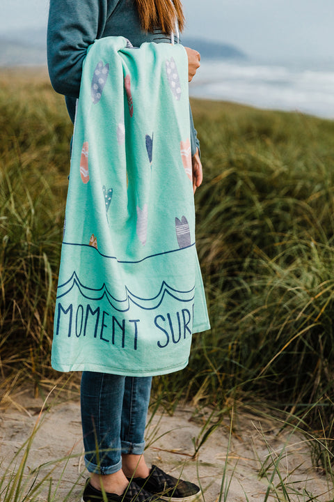 Moment School Of Fish Towel - Seafoam