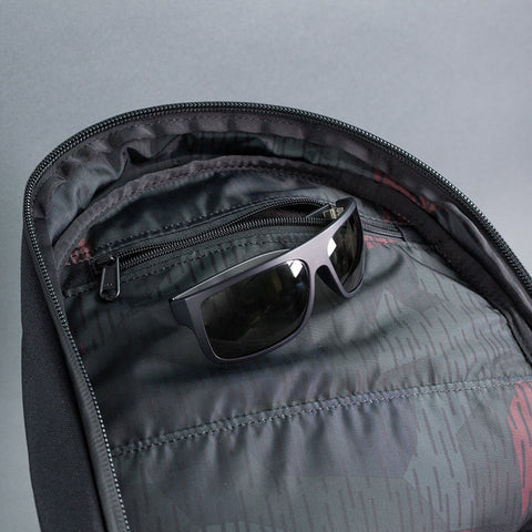 Moment Discovery Division Adventure Pack - Sunglasses Pocket