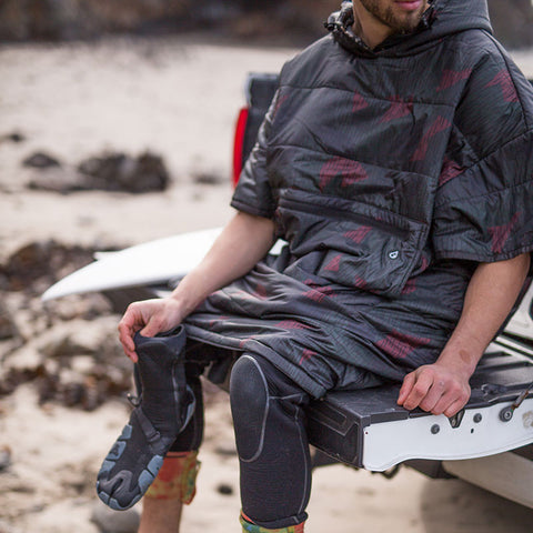 Moment Discovery Division Travel Poncho