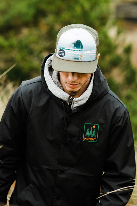 Moment Trees & Waves Rain Jacket - Black