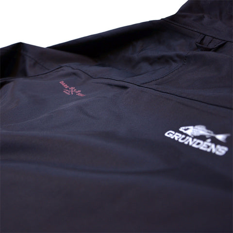 Moment Discovery Division Grundens  Rain Jacket - Black