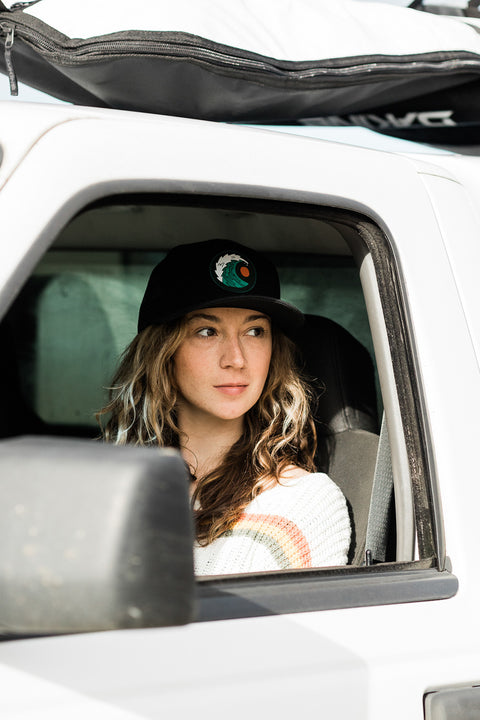 Moment Moon & Wave Hat - Black