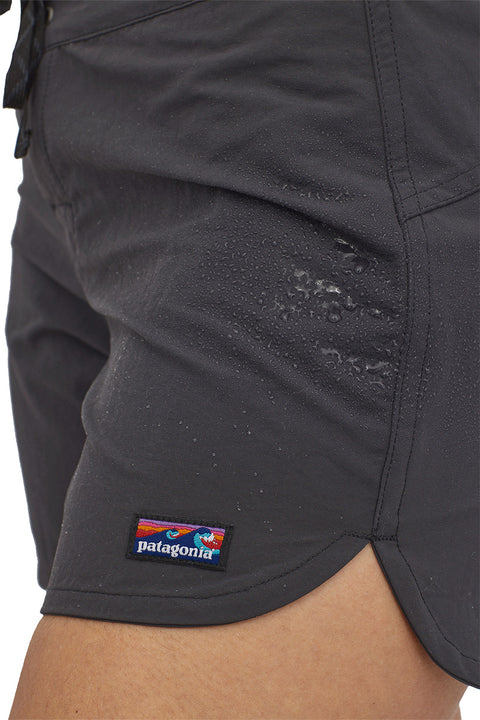 Patagonia Women's Wavefarer Boardshorts 5" - Primavera: Ink Black - Scalloped Side