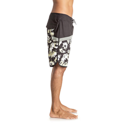 Quiksilver Crypt Scallop 20" Boardshorts - Black