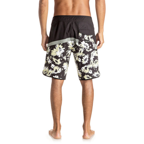 Quiksilver Crypt Scallop 20" Boardshorts - Black