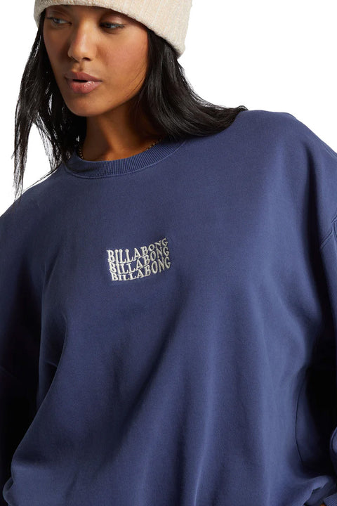 Billabong Palmin Kendal Crew - Sea Indigo- Close up on front logo