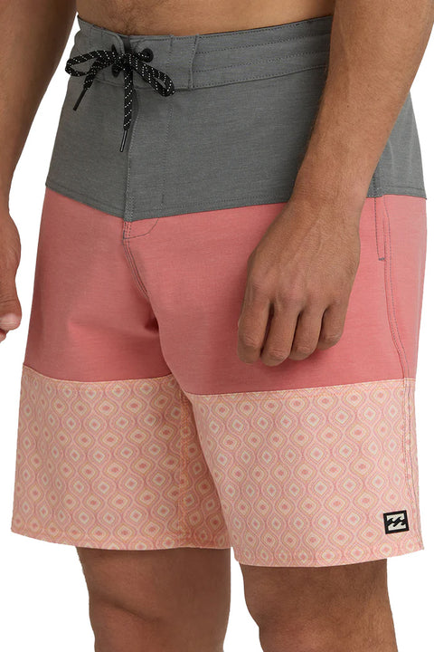 Billabong Tribong LT Boardshorts - Ash Rose- Close up on front