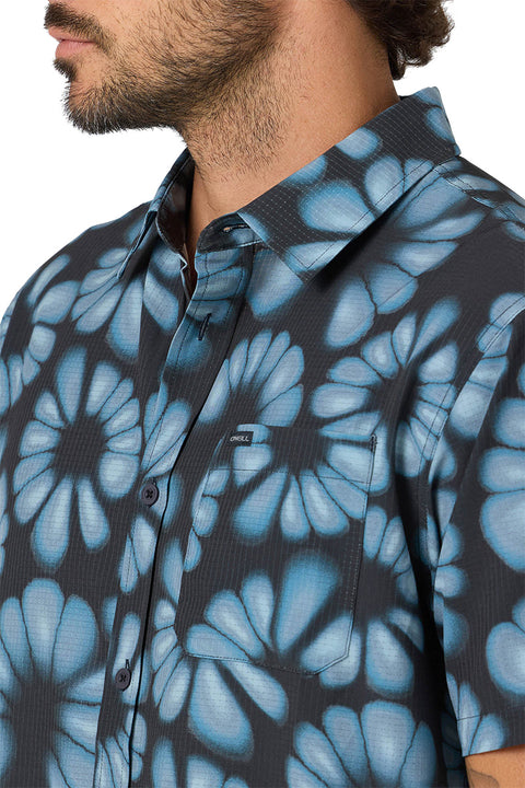 O'neill TRVLR Perforated Printed SS Shirt - Black- Close up on chest