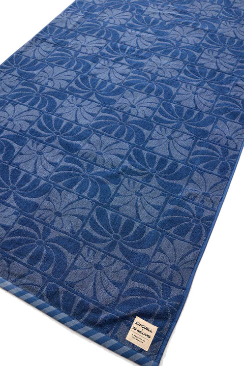 Rip Curl Premium Surf Mix Jaquard Towel - Blue - Closeup of corner