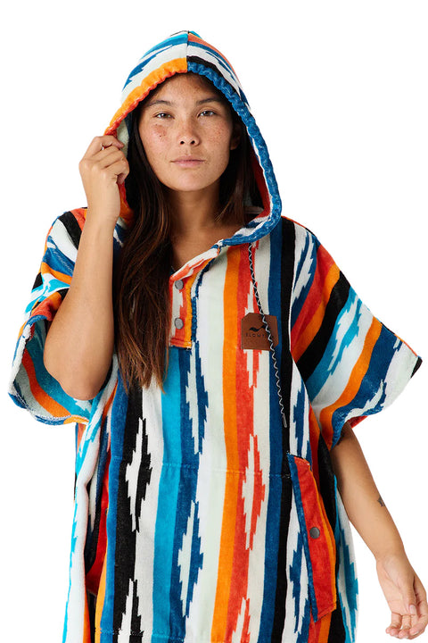 Slowtide Duvall Changing Poncho - Multi- Close up on front with hood on