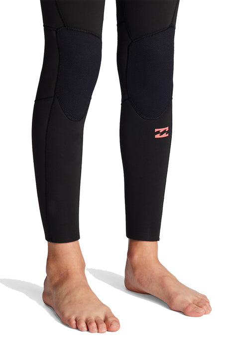 Billabong Girl's 5/4 Synergy CZ Hooded Wetsuit - Wild Black - Ankle Closeup