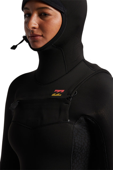 Billabong Women's Synergy 5/4 Hooded Chest Zip Wetsuit - Wild Black - Chest Closeup